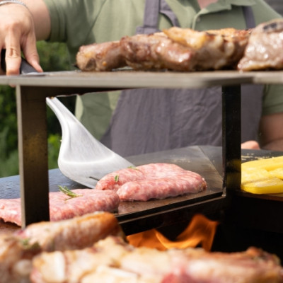 Barbecue a legna Tower antracite con portalegna 